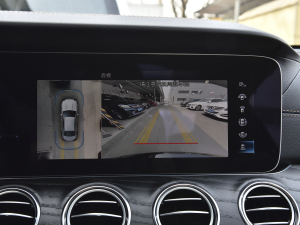 2022Ŀ E 300 L \ӺA п؅^