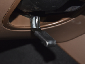 2022Ŀ E 300 L \ӺA п؅^