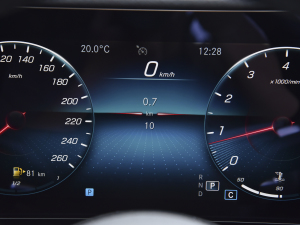 2022Ŀ E 300 L \ӺA п؅^