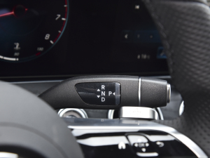 2022Ŀ E 300 L \ӺA п؅^