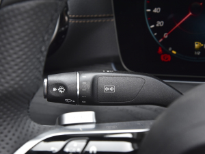 2022Ŀ E 300 L \ӺA п؅^