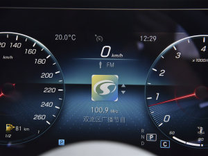 2022Ŀ E 300 L \ӺA п؅^