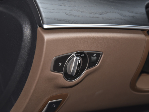 2022Ŀ E 300 L \ӺA п؅^