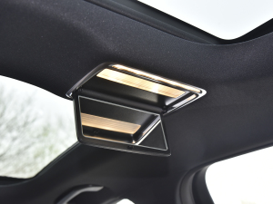 2022Ŀ E 300 L \ӺA п؅^