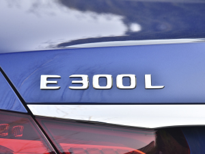 2022Ŀ E 300 L \ӕr (ji)^