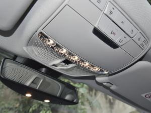 2022Ŀ E 300 L \ӕr п؅^