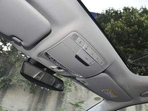 2022Ŀ E 300 L \ӕr п؅^