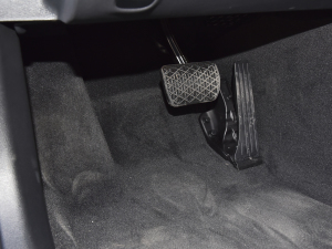 2022Ŀ E 300 L \ӕr п؅^