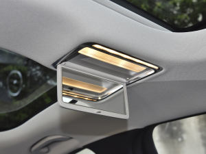 2022Ŀ E 300 L \ӕr п؅^