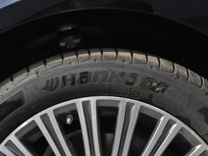 2022Ŀ E 300 L F ݆̥Ʒ