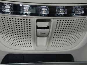 2022Ŀ E 300 L F п؅^