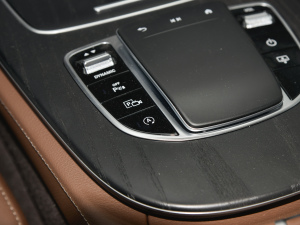 2022Ŀ E 300 L F п؅^