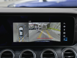 2022Ŀ E 300 L F п؅^