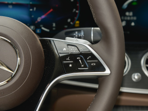 2022Ŀ E 300 L F п؅^