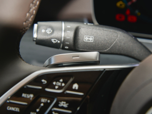 2022Ŀ E 300 L F п؅^