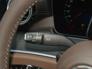 2022Ŀ E 300 L F п؅^