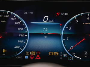 2022Ŀ E 300 L F п؅^