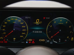 2022Ŀ E 300 L F п؅^