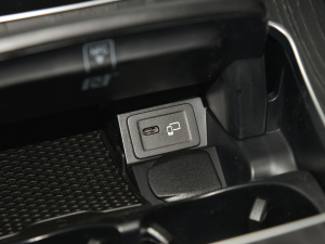 2022Ŀ E 300 L F п؅^