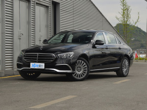 2022Ŀ E 300 L ʱ ǰ45