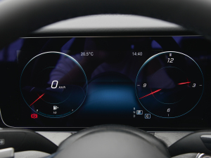 2022Ŀ E 300 L r п؅^