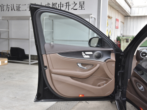 2022Ŀ E 260 L {λ܇T