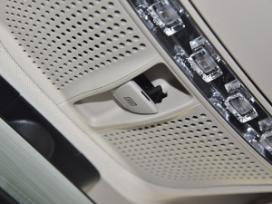 2022Ŀ E 260 L п؅^