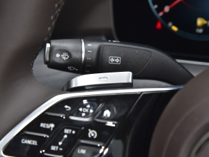 2022Ŀ E 260 L п؅^