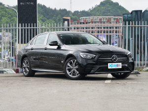 2022Ŀ E 300 L \F ǰ45