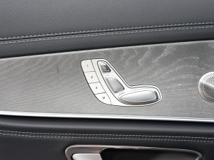 2022Ŀ E 300 L \(yn)F g