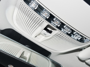 2022Ŀ E 300 L \(yn)(dng)F п؅^(q)