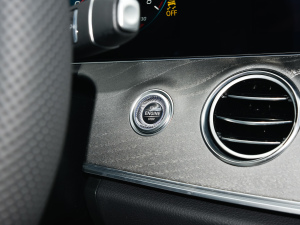 2022Ŀ E 300 L \(yn)(dng)F п؅^(q)