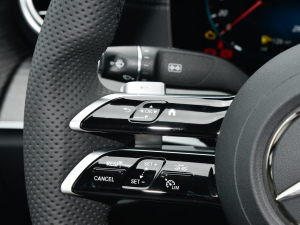 2022Ŀ E 300 L \(yn)(dng)F п؅^(q)