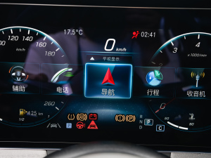 2022Ŀ E 300 L \F п؅^