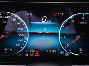 2022Ŀ E 300 L \F п؅^