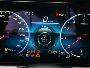 2022Ŀ E 300 L \F п؅^