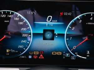 2022Ŀ E 300 L \F п؅^