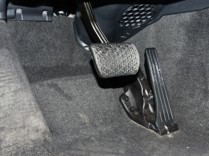 2022Ŀ E 300 L \F п؅^(q)