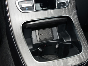 2022Ŀ E 300 L \F п؅^(q)