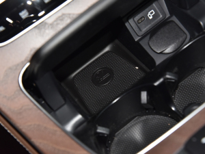 2022Ŀ E 300 L r(sh) g