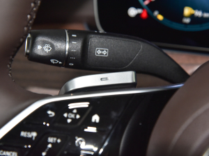 2022Ŀ E 300 L r п؅^