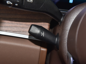 2022Ŀ E 300 L r п؅^