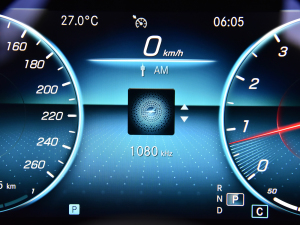 2022Ŀ E 300 L r п؅^