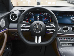 2022款改款三 E 300 L 运动豪华型 方向盘