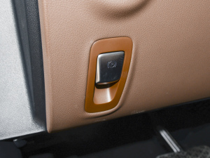 2022Ŀ E 300 L \(yn)(dng)A v܇Ƅ(dng)