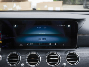 2022Ŀ E 300 L \ӺA п؅^