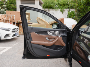 2022Ŀ E 300 L \(yn)(dng)A {λ܇T