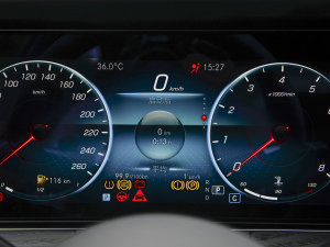 2022Ŀ E 300 L \ӺA п؅^(q)