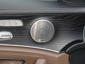 2022Ŀ E 300 L \ӺA п؅^(q)