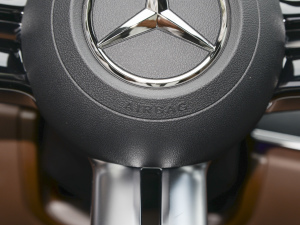 2022Ŀ E 300 L \ӺA п؅^(q)